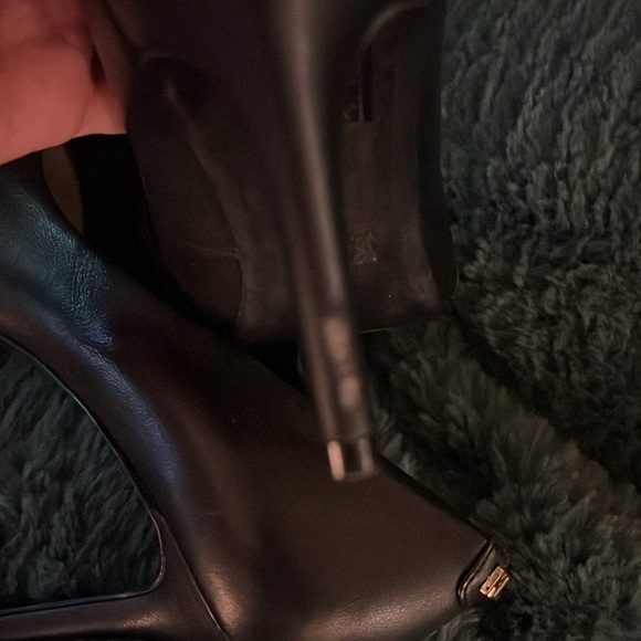 KARL LAGERFELD black leather pumps Size 6 - Picture 3 of 4